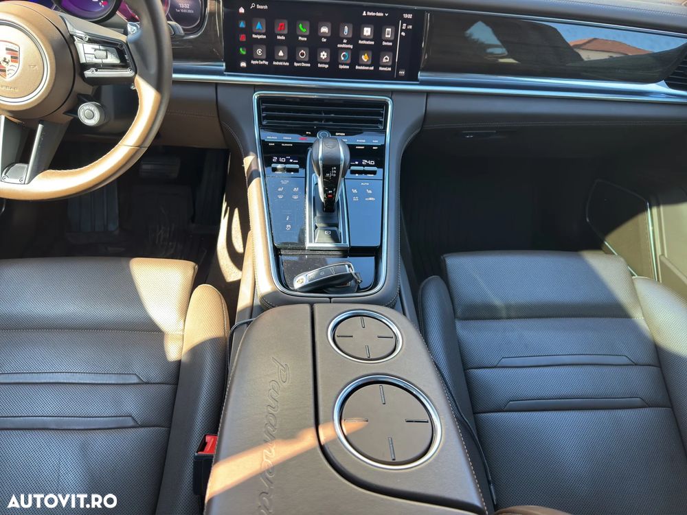 Porsche Panamera 4 Platinum Edition - 15
