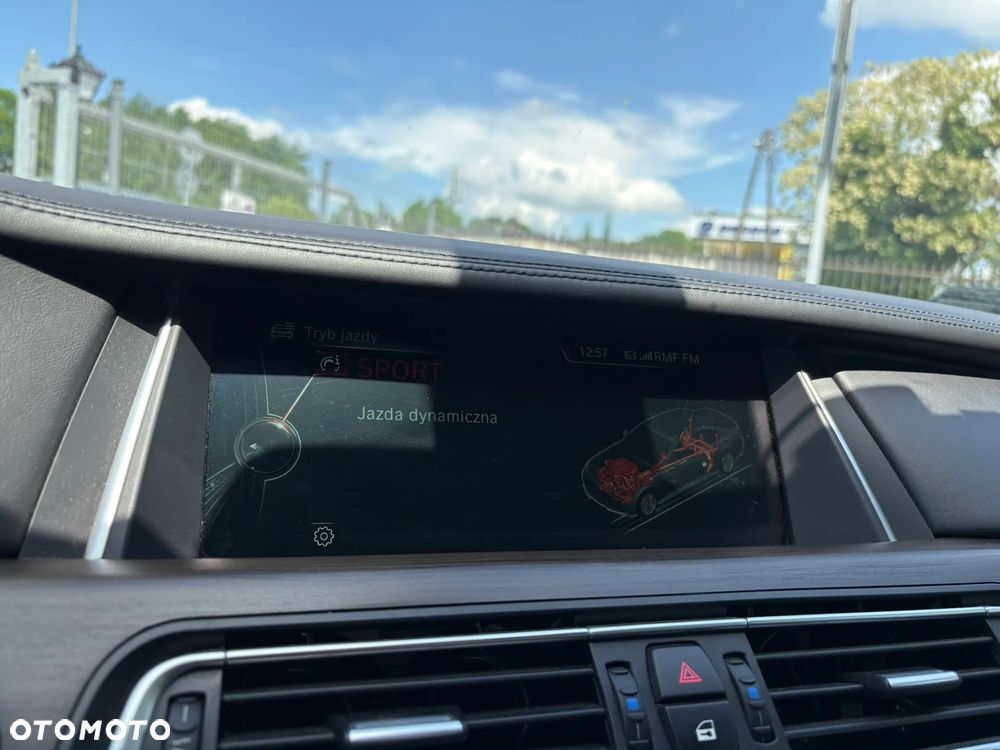 BMW Seria 7 730d - 22