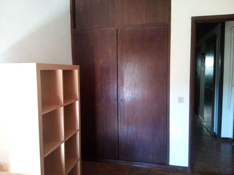 T3 em Algés / Miraflores — prédio com elevador - Grande imagem: 4/11