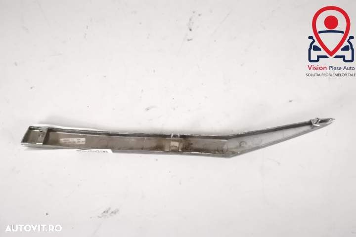 Ornament Crom Grila Centrala Dreapta Original In Stare Buna Honda HR-V - 4