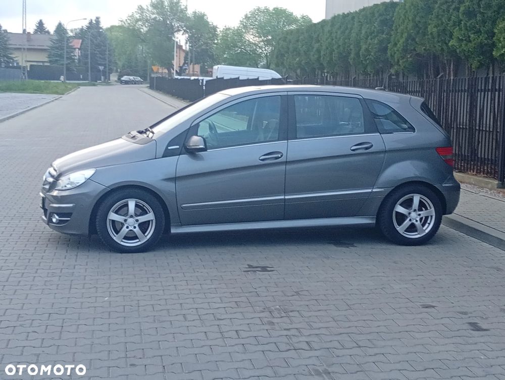 Mercedes-Benz Klasa B 200 CDI Autotronic Grand Edition - 9