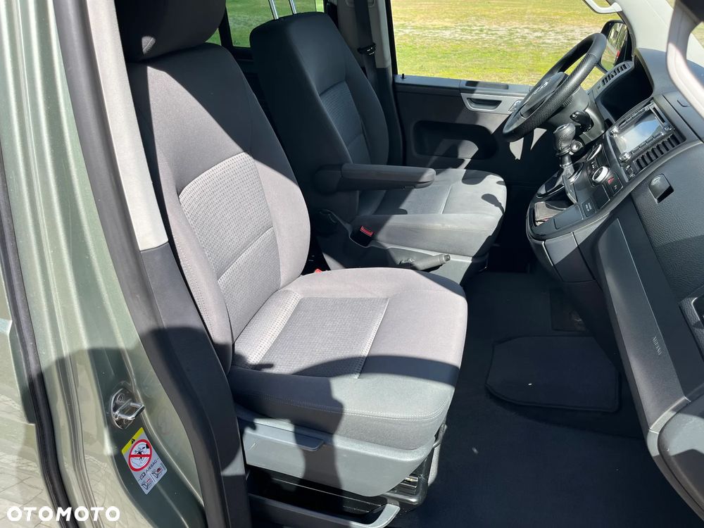 Volkswagen Multivan - 21