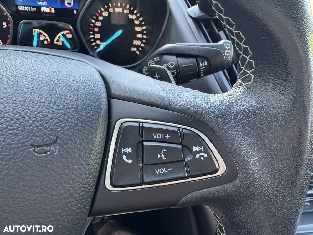 Ford Kuga 2.0 TDCi 4x4 Aut. Vignale - 15