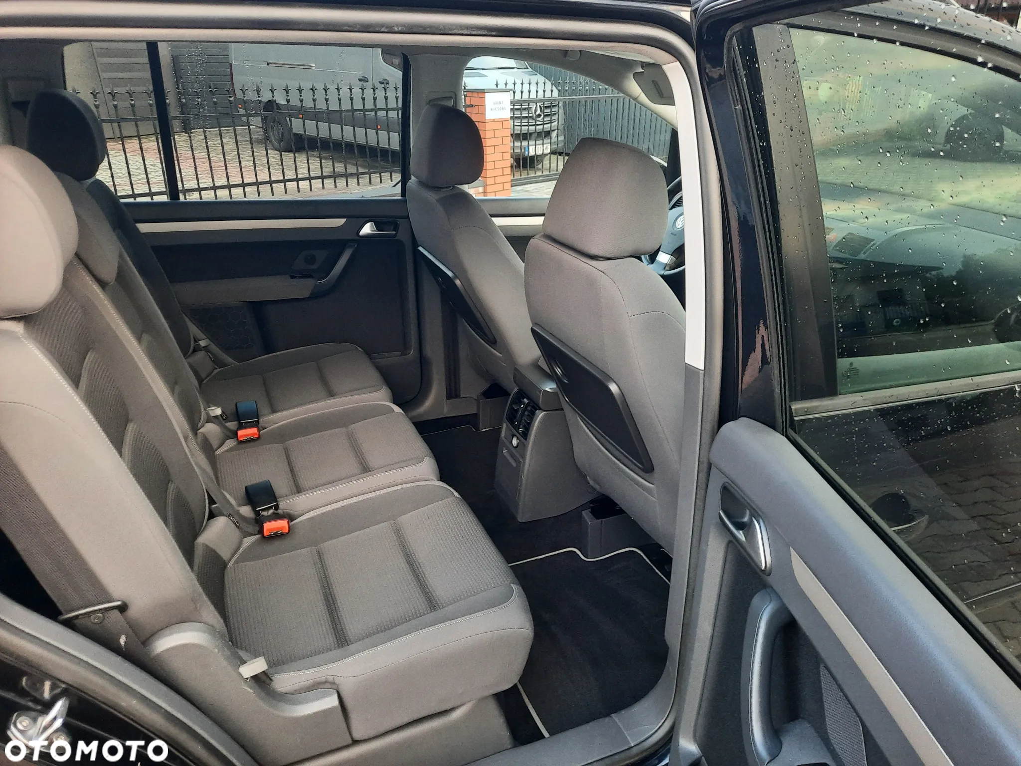 Volkswagen Touran 1.9 TDI Conceptline - 27