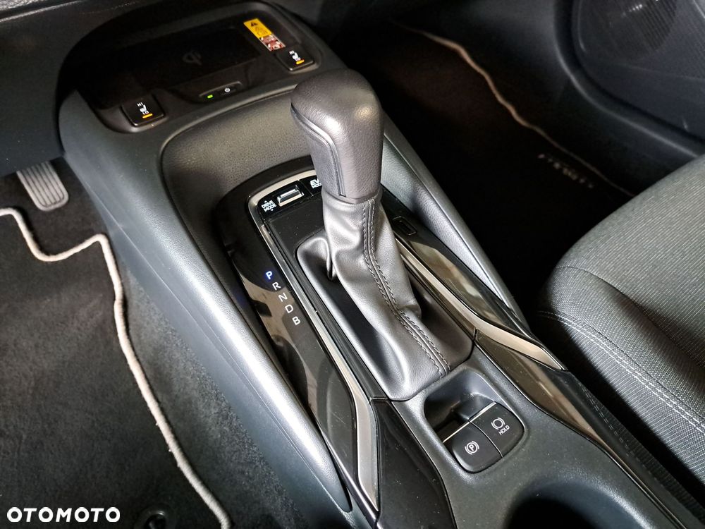 Toyota Corolla 1.8 Hybrid Comfort - 28