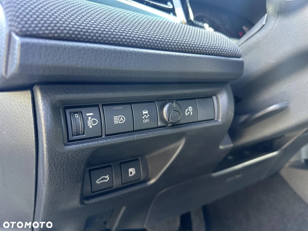 Toyota Camry 2.5 Hybrid Dynamic Force Comfort e-CVT - 24