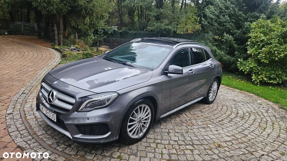 Mercedes-Benz GLA - 10