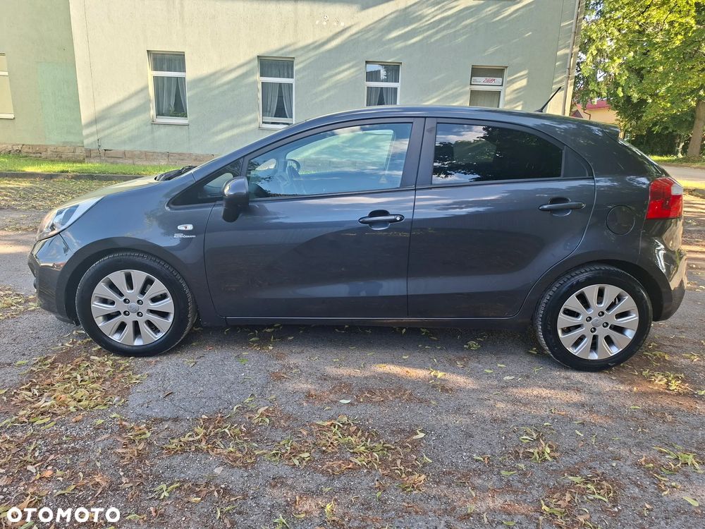Kia Rio 1.2 M - 10