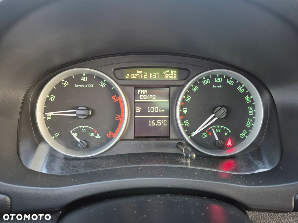 Skoda Roomster 1.6 16V Comfort PLUS EDITION - 17