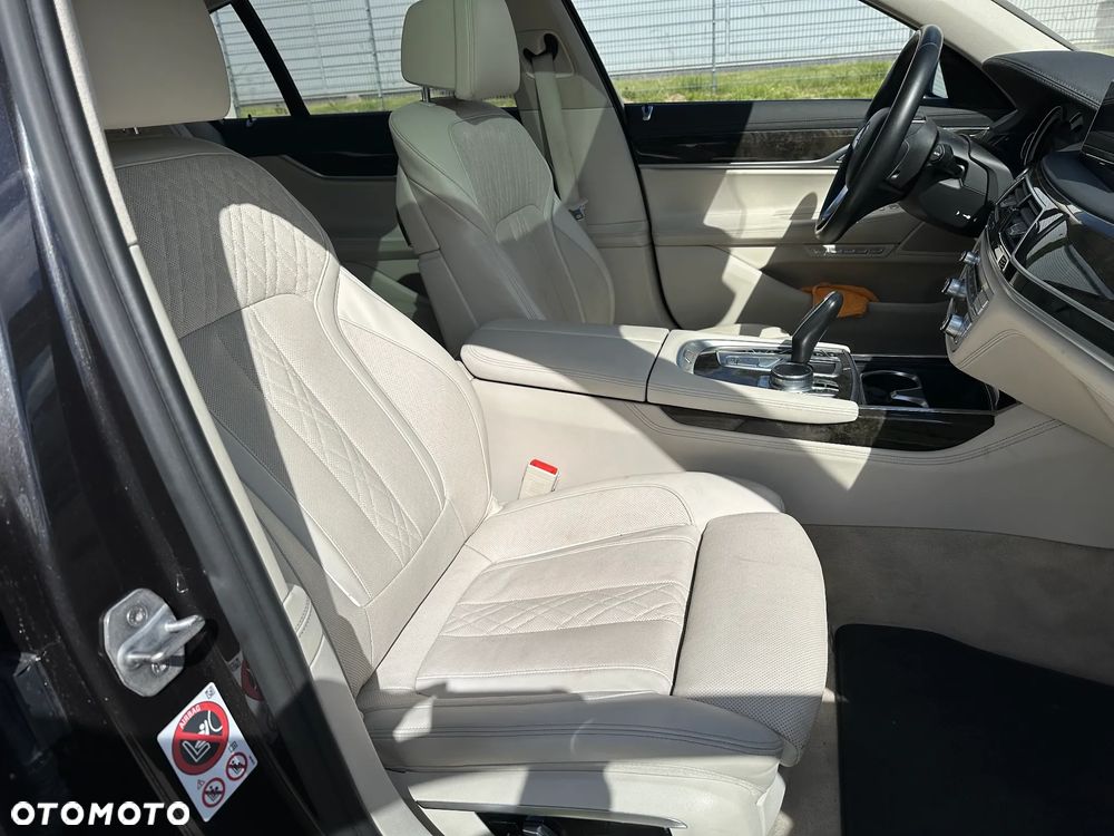 BMW Seria 7 730d xDrive - 12
