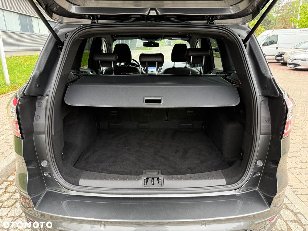 Ford Kuga 1.5 EcoBoost 2x4 ST-Line - 33