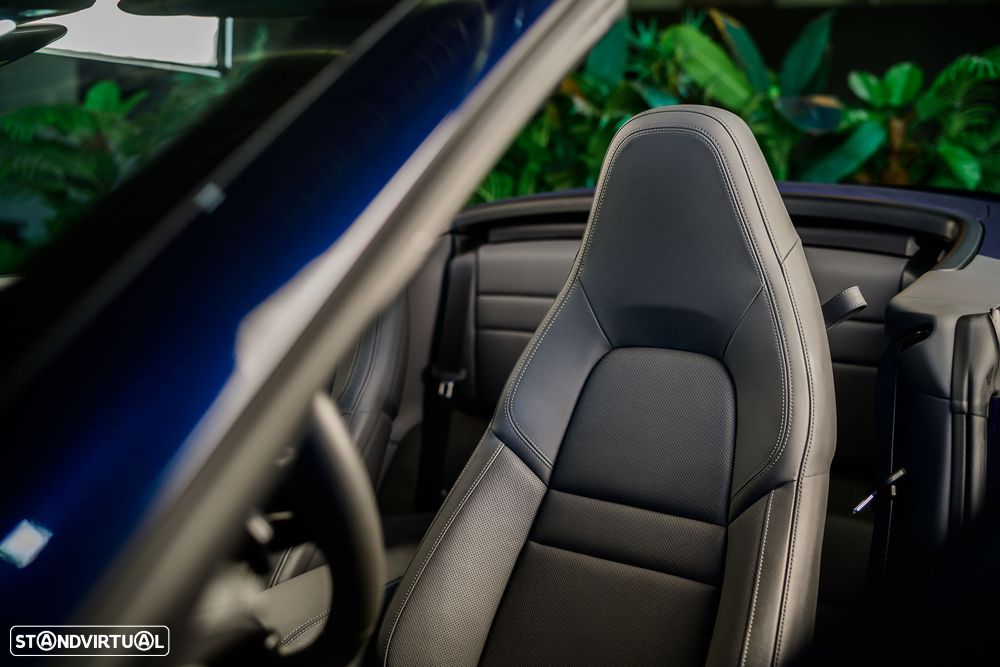 Porsche 911 (992) Carrera PDK - 15