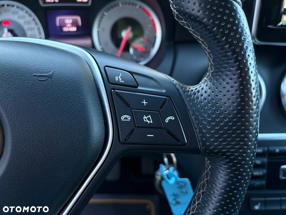 Mercedes-Benz Klasa A 200 (BlueEFFICIENCY) Urban - 24