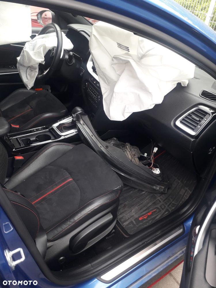 Kia ProCeed 1.6 T-GDI GT DCT - 17