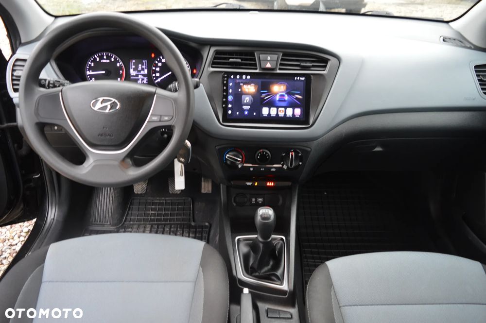 Hyundai i20 blue 1.2 - 23