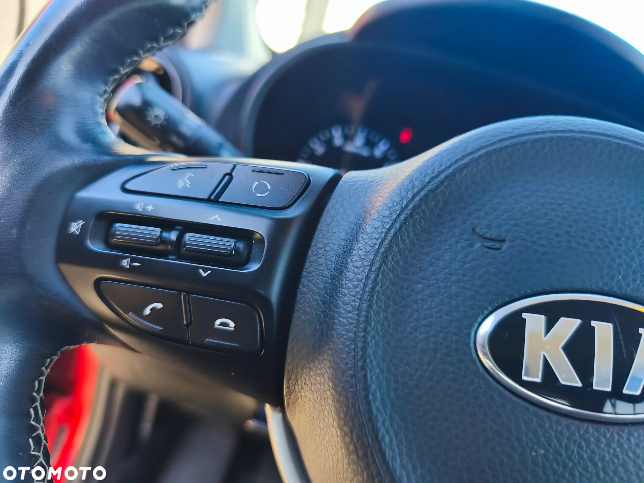 Kia Picanto 1.2 L - 12