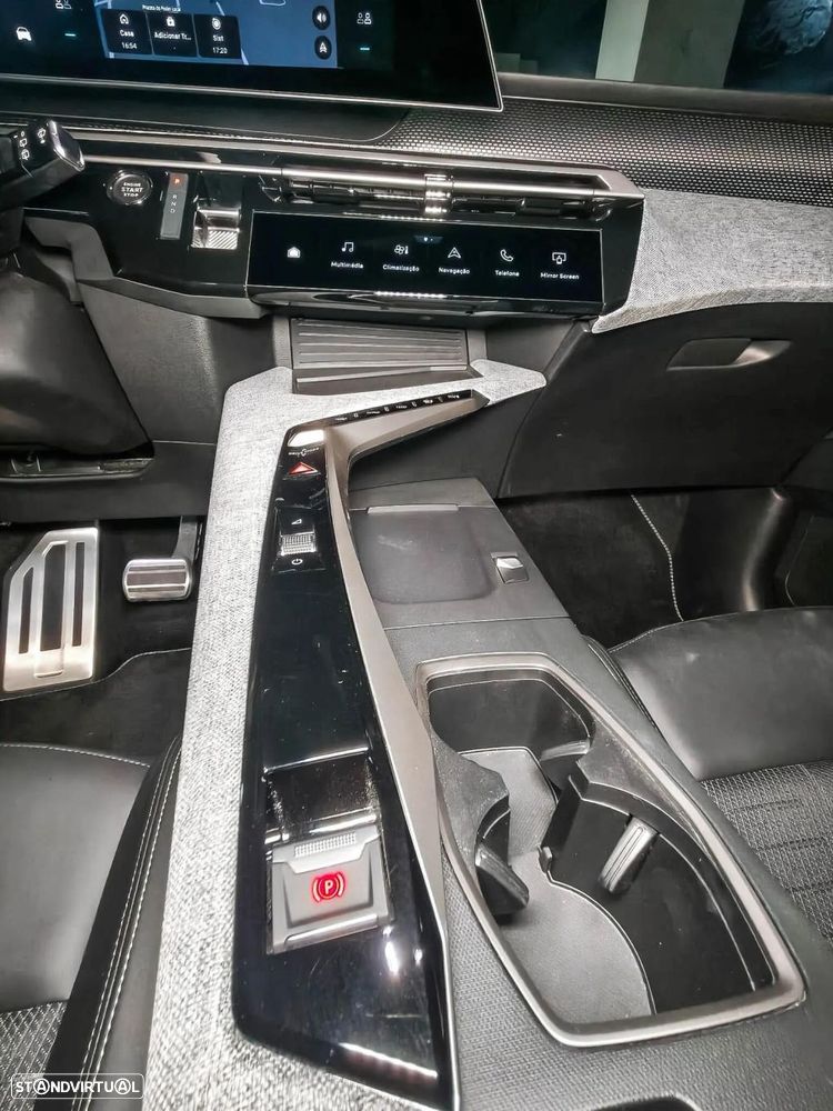 Peugeot E-5008 73 kWh GT - 31