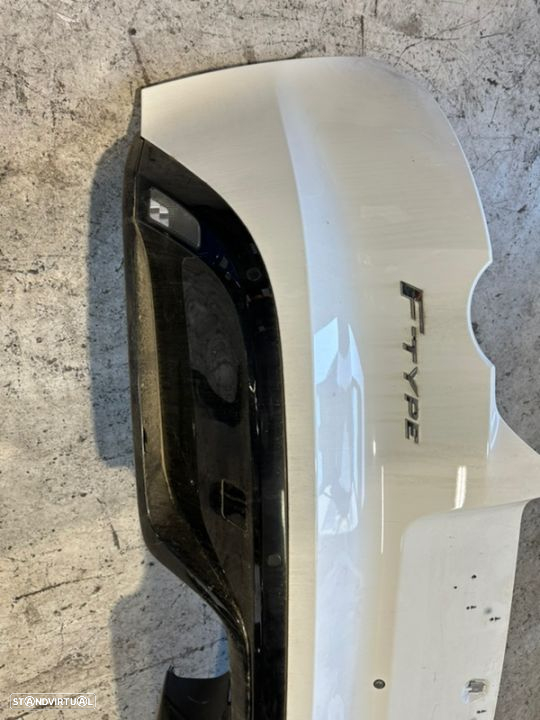 Pára-choques traseiro Jaguar F-Type - 2