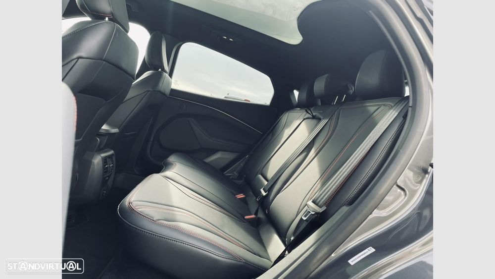 Ford Mustang Mach-E Premium AWD - 11