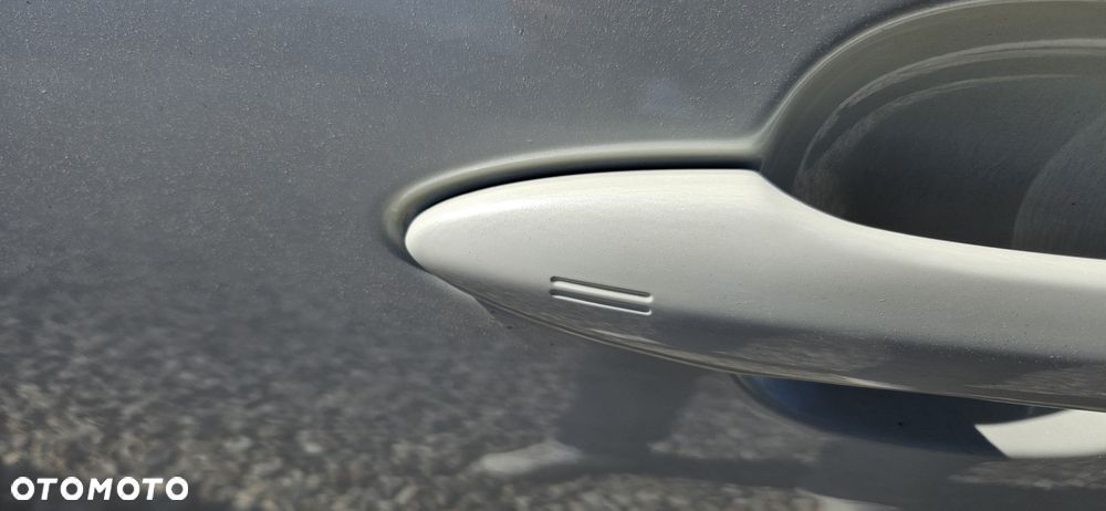 Toyota Prius Hybrid Executive - 12