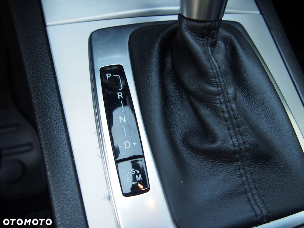 Mercedes-Benz Klasa C 220 CDI DPF (BlueEFFICIENCY) 7G-TRONIC Avantgarde - 31