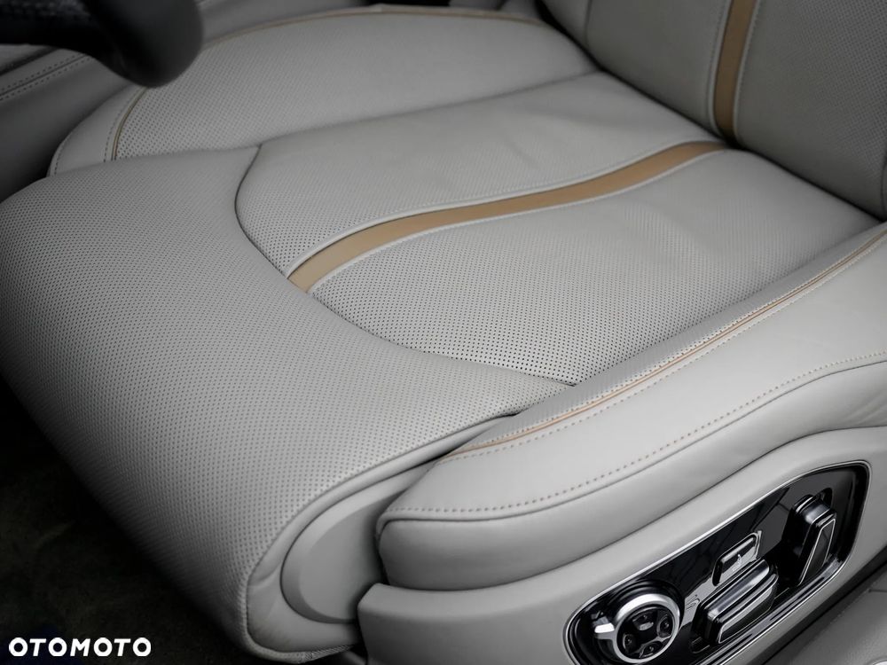 Audi A8 W12 6.3 FSI quattro tiptronic Lang - 23