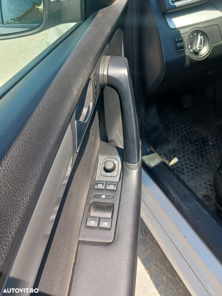 Volkswagen Passat - 2