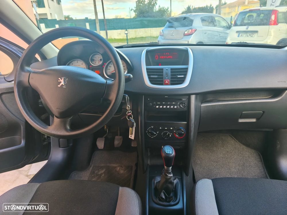 Peugeot 207 SW 1.6 HDi Premium - 9