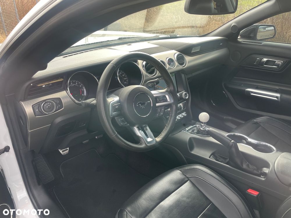 Ford Mustang 5.0 V8 GT - 21