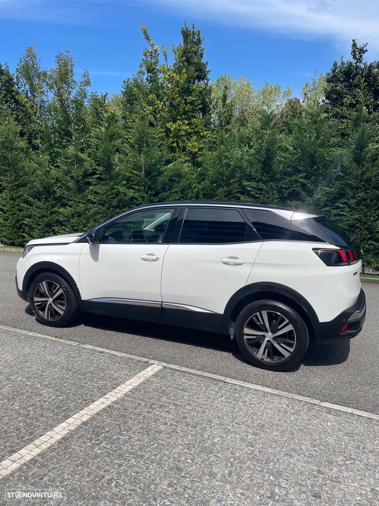 Peugeot 3008 PureTech 130 Stop & Start GPF EAT8 Allure - 3