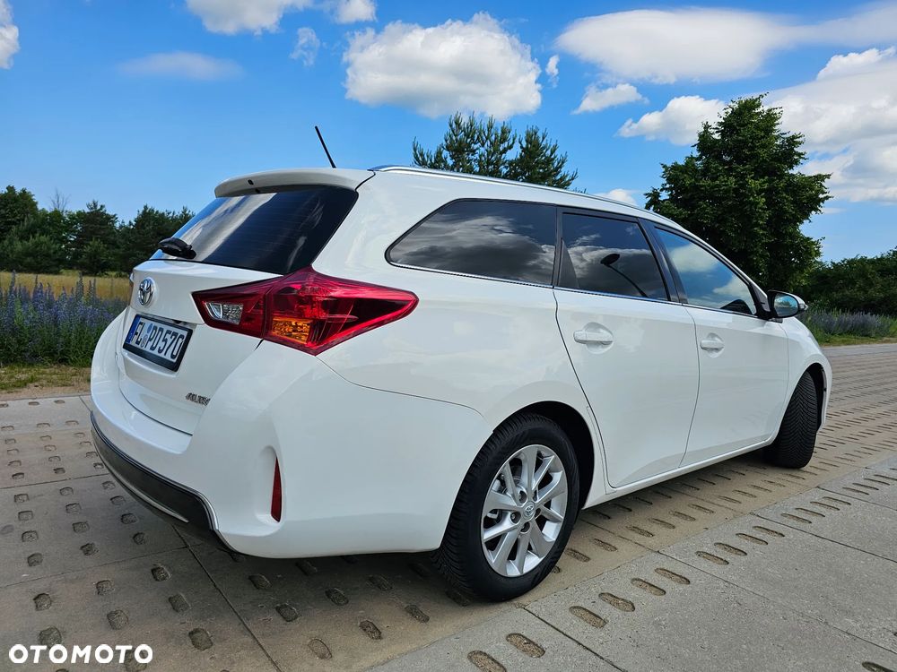 Toyota Auris 1.6 Executive - 18