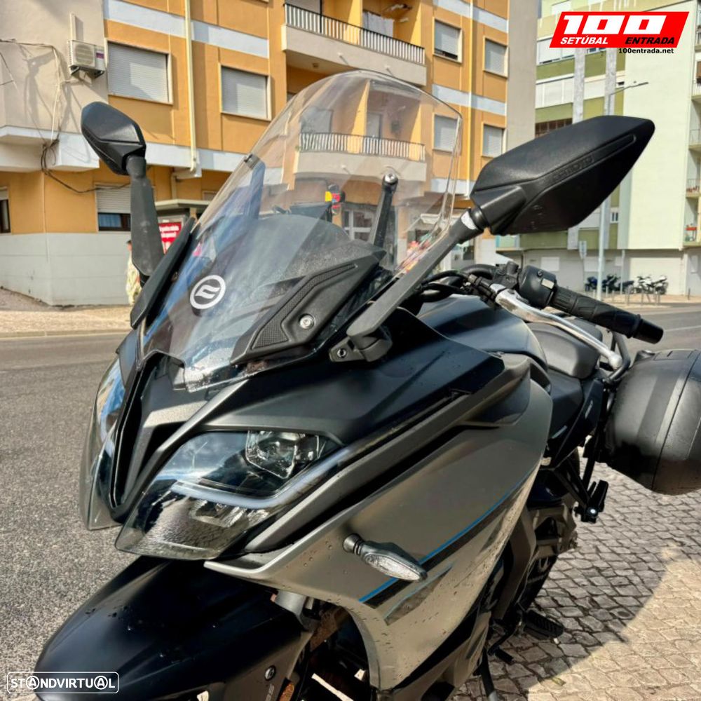 CF Moto 650GT 8F - 30