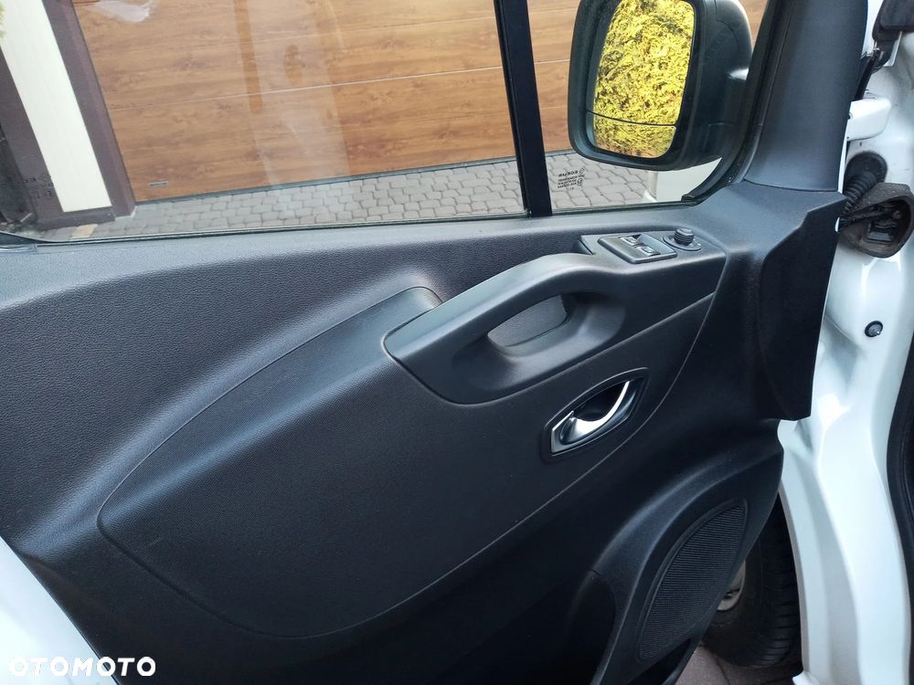 Renault TRAFIC - 12
