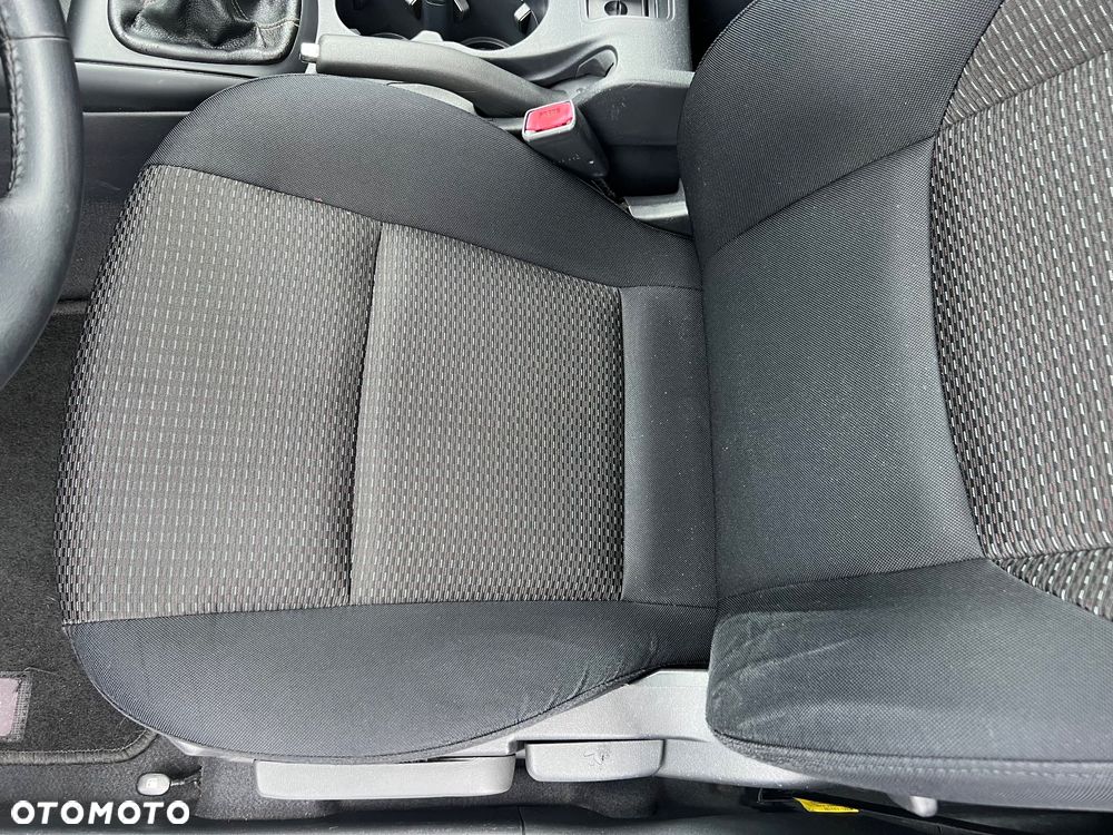 Hyundai i30 1.6 blue Style - 20
