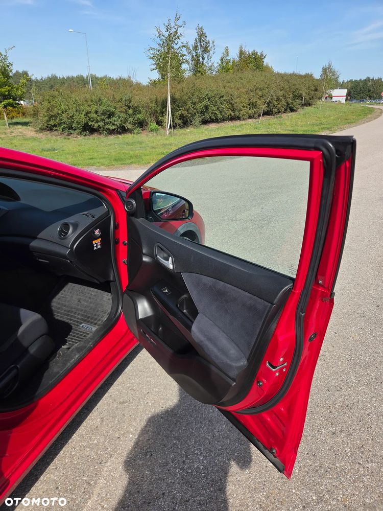 Honda Civic 1.8 Comfort - 23