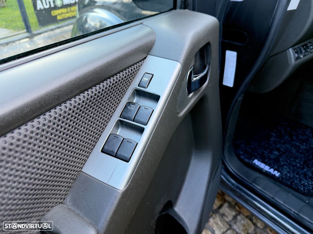 Nissan Navara 2.5 dCi CD SE - 36