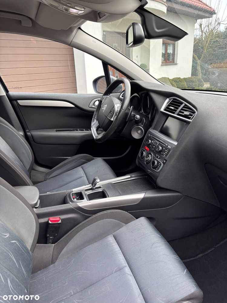 Citroën C4 e-HDi 115 ETG6 Selection - 30