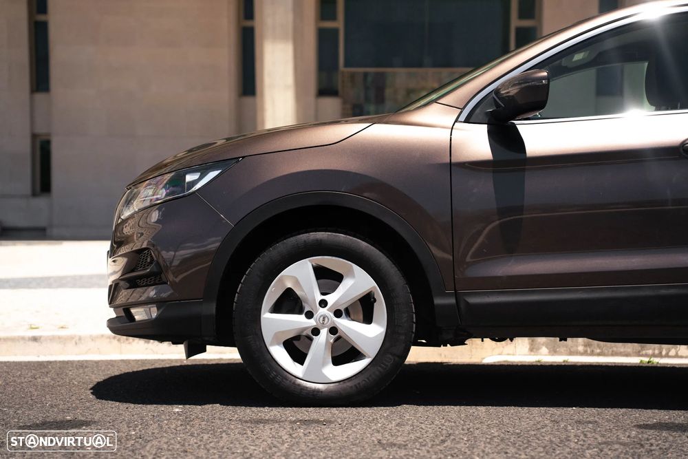 Nissan Qashqai 1.5 dCi N-Connecta Business - 6