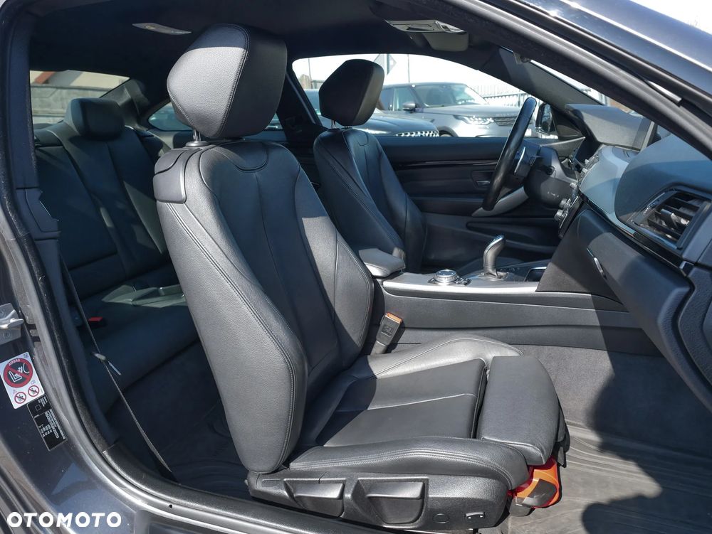 BMW Seria 4 428i xDrive M Sport - 23