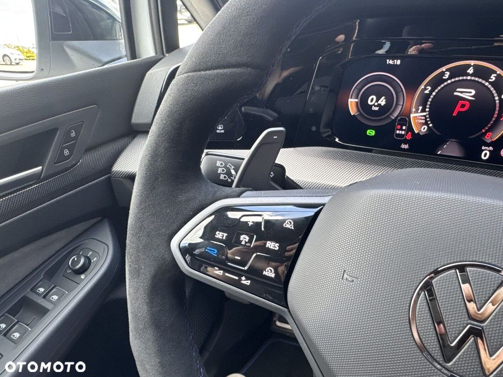 Volkswagen Golf - 25