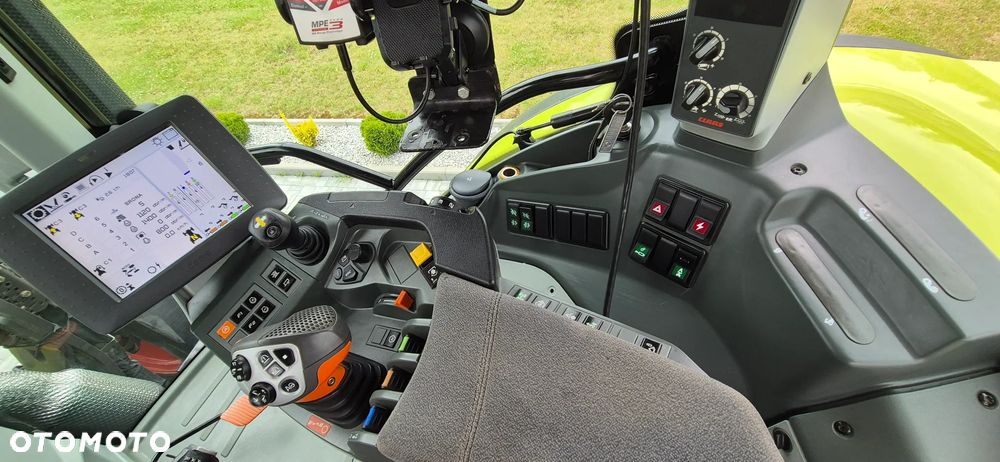 Claas Arion 620 - 36