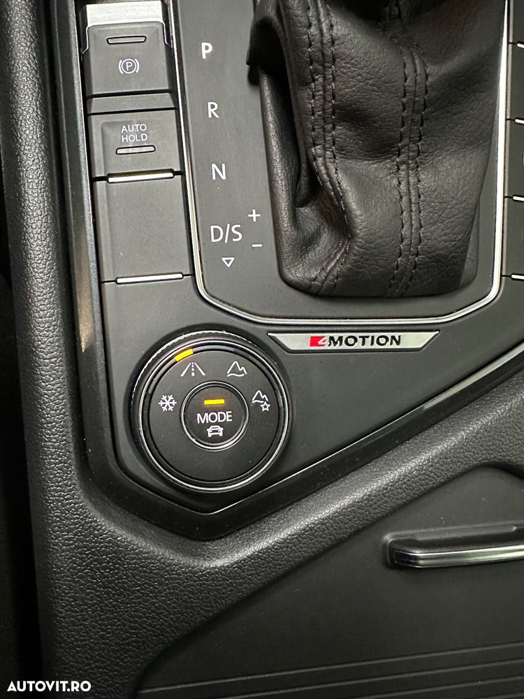 Volkswagen Tiguan 2.0 TDI SCR 4MOTION DSG Highline - 28