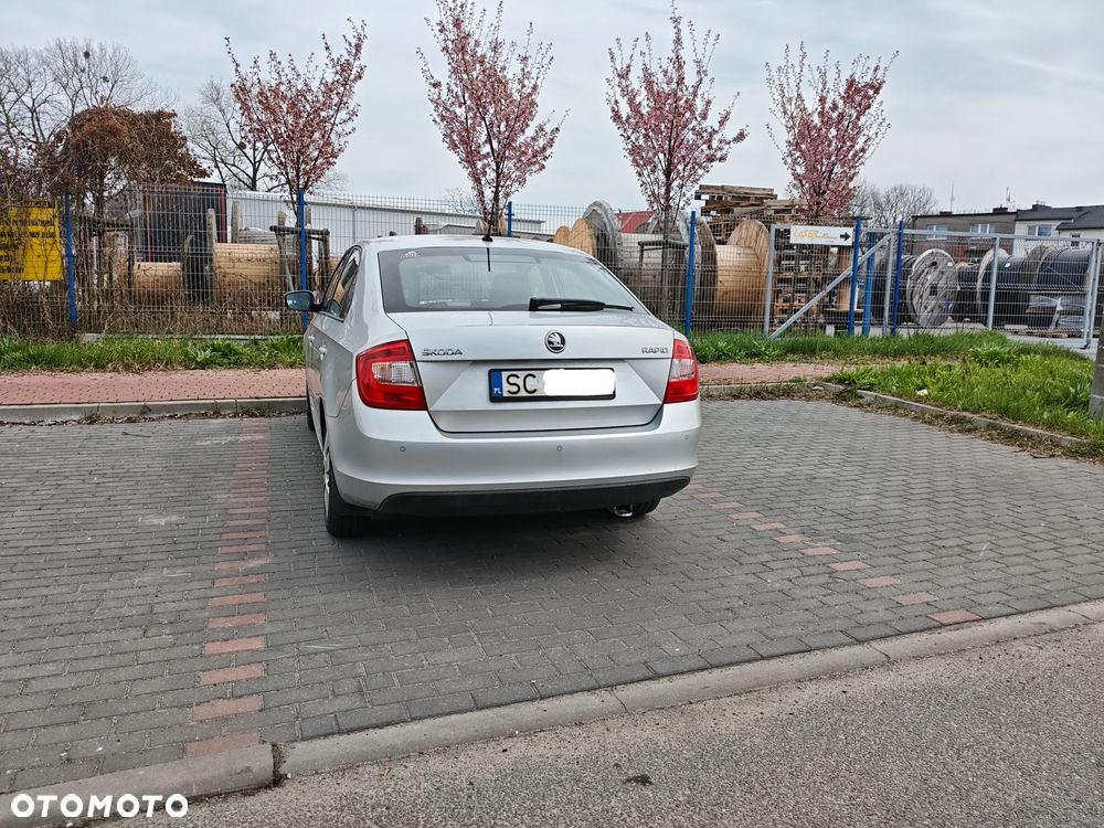 Skoda RAPID 1.2 TSI Ambition - 6