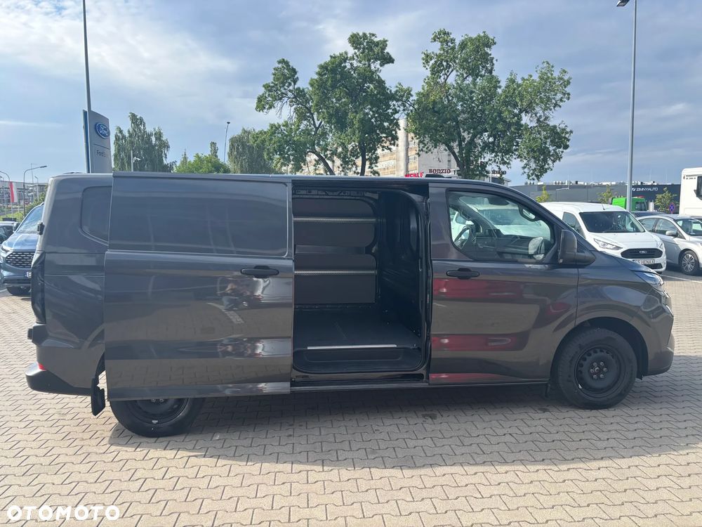 Ford Transit Custom - 11