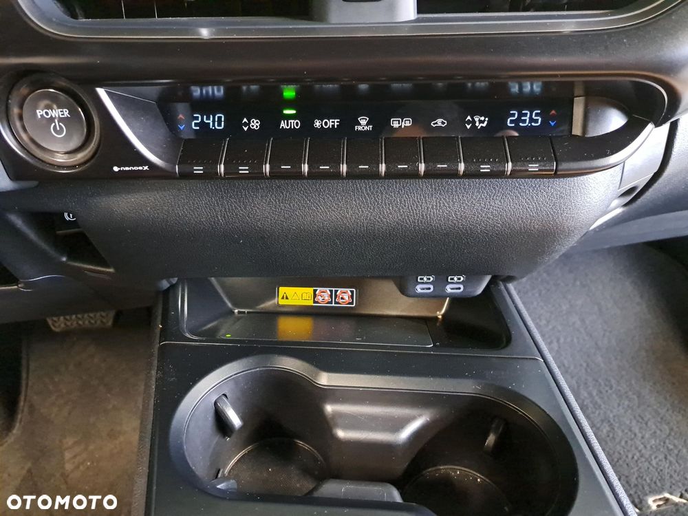 Lexus UX 300h Business - 20