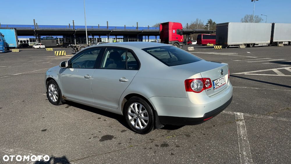 Volkswagen Jetta 1.4 TSI Trendline - 7