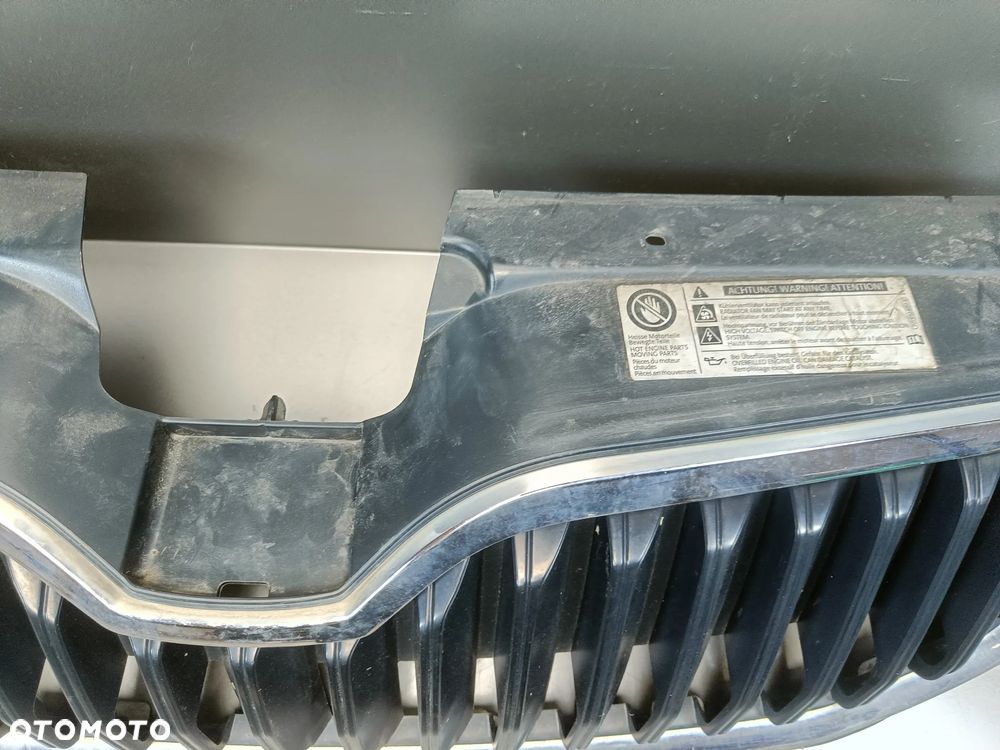 Grill Skoda Octavia 3 III Atrapa Chłodnicy Kratka 5E0853653 - 3