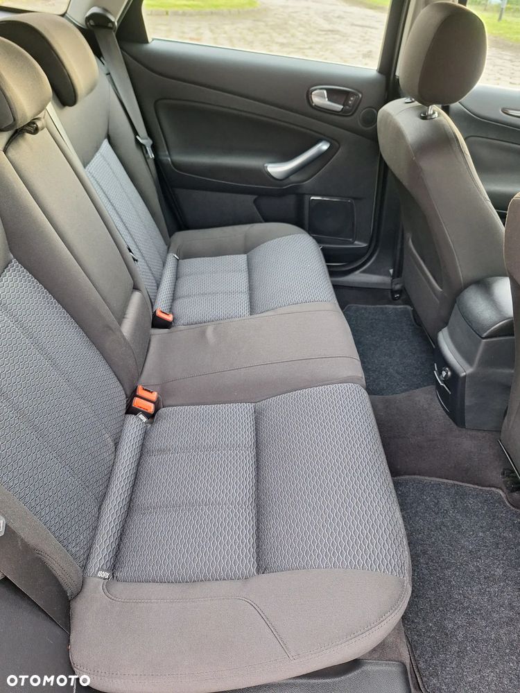 Ford Mondeo 2.0 Ghia Executive - 21