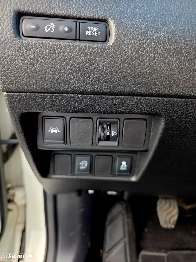 Nissan Qashqai 1.5 dCi N-Connecta 18 RS+PS - 16