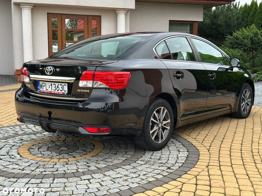 Toyota Avensis - 12